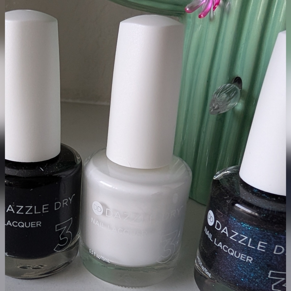 Dazzle Dry Nail Polish - White Lightning